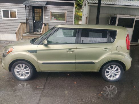 Used 2012 Kia Soul + image 3