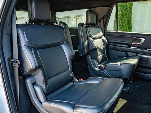 Used 2025 Ford Expedition Max Platinum w/ Stealth Appearance Package AWD/4WD image 47