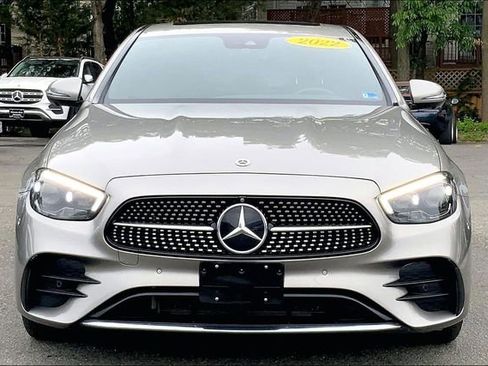 Certified 2022 Mercedes-Benz E 350 4MATIC Sedan image 2