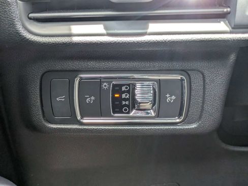 Used 2022 Lincoln Corsair FWD w/ Equipment Group 101A image 15