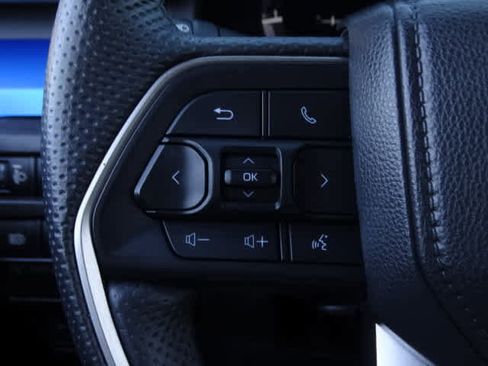 Used 2025 Toyota Tacoma TRD Off-Road image 38