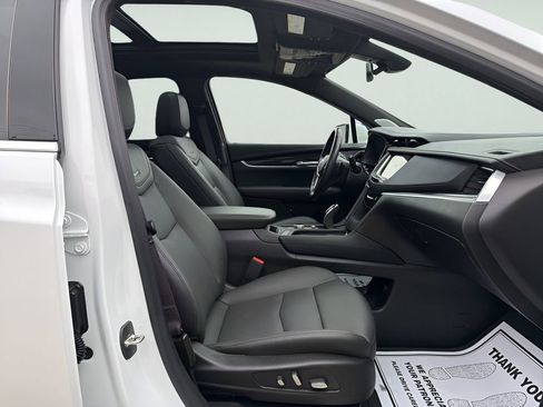 Used 2024 Cadillac XT5 Premium Luxury image 11