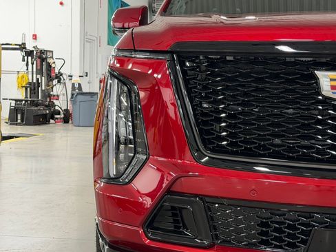 New 2026 Cadillac Escalade V w/ LPO, Floor Liner Package AWD/4WD image 11