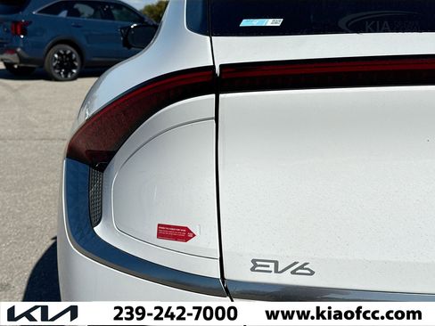 New 2025 Kia EV6 Wind image 10