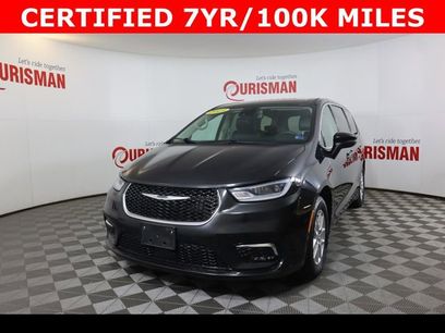 Used 2023 Chrysler Pacifica Touring-L