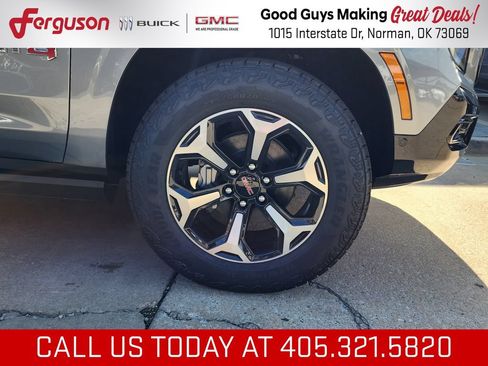 New 2026 GMC Yukon AT4 w/ AT4 Premium Package AWD/4WD image 59