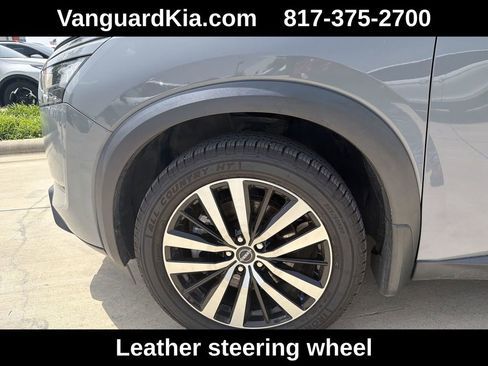 Used 2023 Nissan Pathfinder Platinum w/ Lighting Package (N92) AWD/4WD image 22