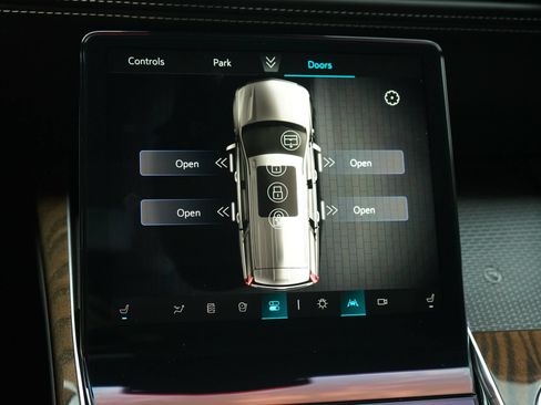 Used 2026 Cadillac Escalade Platinum Sport AWD/4WD image 17