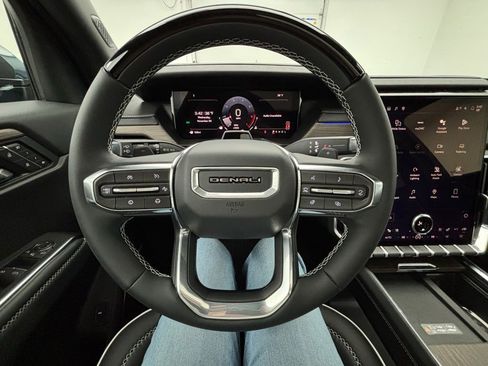 New 2026 GMC Acadia Denali w/ Super Cruise Package image 25