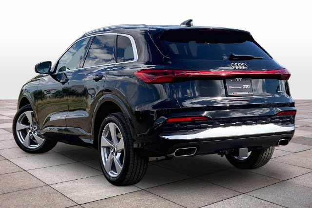 Used 2025 Audi Q5 Premium Plus AWD/4WD image 11