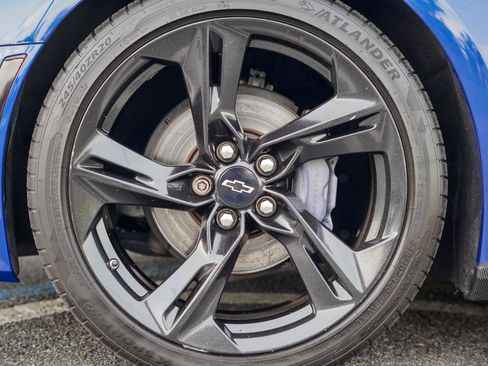 Used 2020 Chevrolet Camaro LT RWD image 7