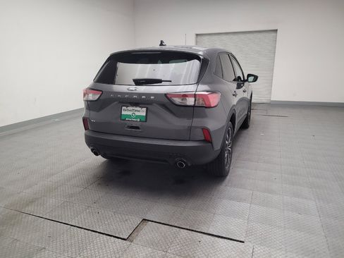 Used 2022 Ford Escape SE w/ SE Sport Appearance Package image 7