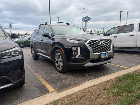 Used 2022 Hyundai Palisade SEL w/ Premium Package AWD/4WD image 2