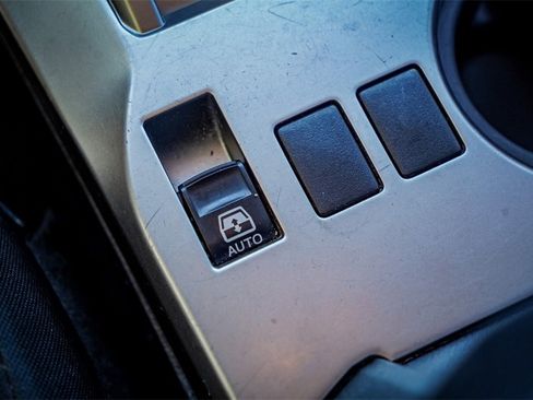 Used 2014 Toyota 4Runner SR5 image 17