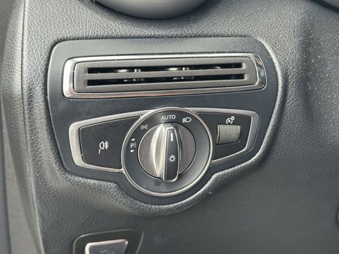 Used 2019 Mercedes-Benz GLC 300 image 20