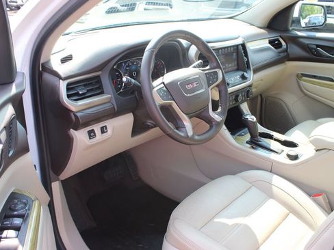Certified 2018 GMC Acadia Denali w/ Technology Package AWD/4WD image 14
