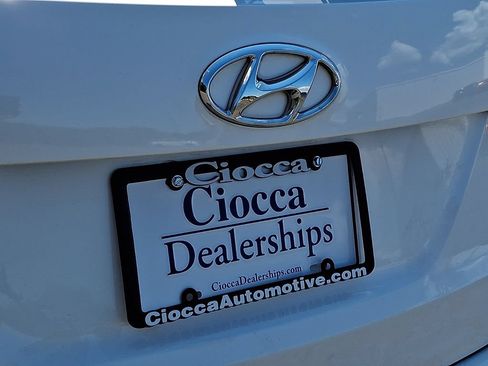 Used 2015 Hyundai Santa Fe Sport AWD/4WD image 30