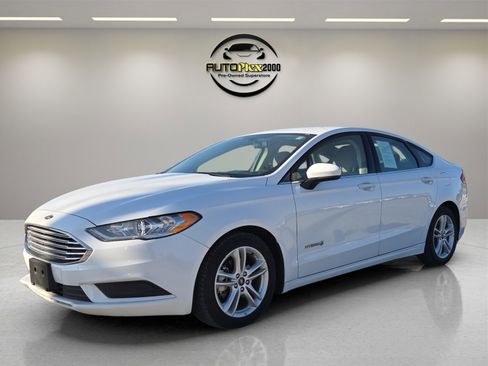 Used 2018 Ford Fusion S image 3