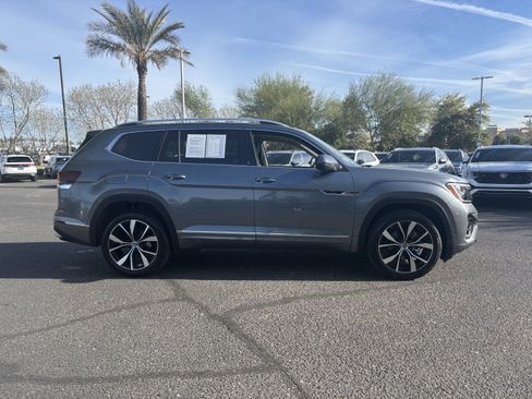 Certified 2025 Volkswagen Atlas SEL Premium R-Line image 5