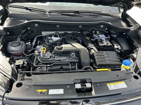 New 2026 Volkswagen Taos SE image 28