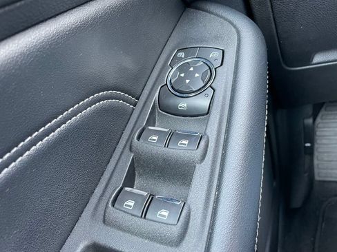 Used 2021 Ford Edge Titanium AWD/4WD image 24