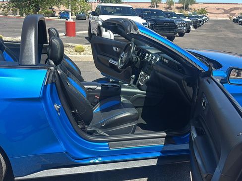Used 2019 Ford Mustang Convertible RWD image 23