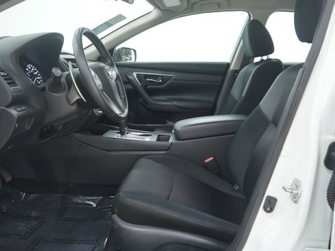 Used 2017 Nissan Altima 2.5 SR image 21