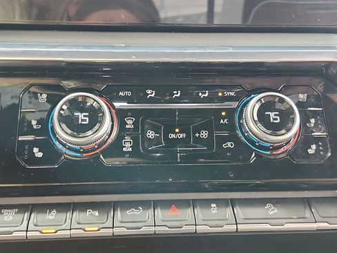 Used 2026 GMC Sierra 2500 Denali Ultimate image 34