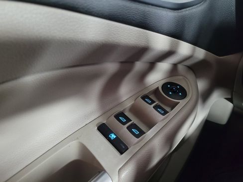 Used 2015 Ford Escape SE w/ Equipment Group 201A image 27