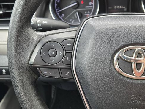 Used 2019 Toyota Camry LE FWD image 20