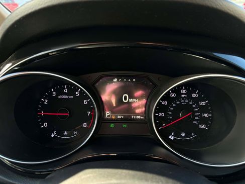 Used 2015 Kia Sedona SX image 17