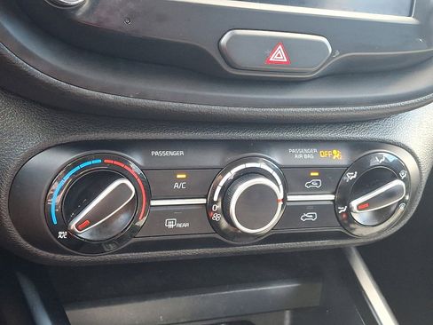 Used 2023 Kia Soul LX image 15