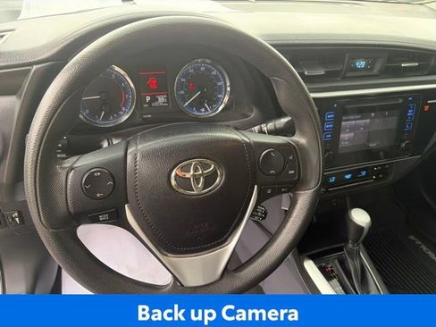 Used 2017 Toyota Corolla LE FWD image 11