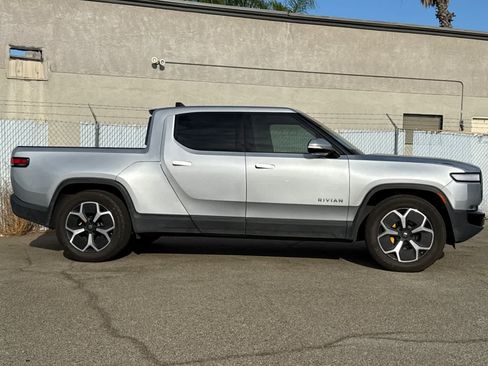 Used 2022 Rivian R1T Adventure AWD/4WD image 6