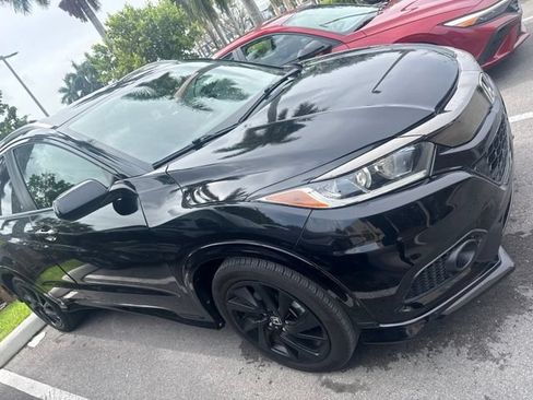 Used 2021 Honda HR-V Sport image 4