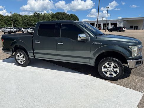 Used 2018 Ford F150 XLT w/ Equipment Group 302A Luxury RWD image 3