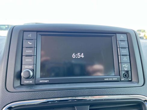 Used 2019 Dodge Grand Caravan SE image 19