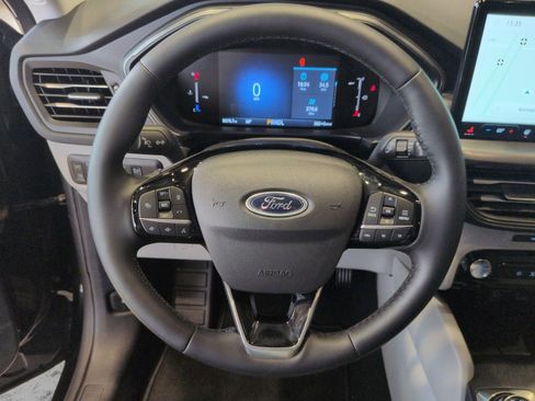 Certified 2025 Ford Escape SE FWD image 25