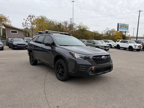 Used 2022 Subaru Outback Wilderness image 7