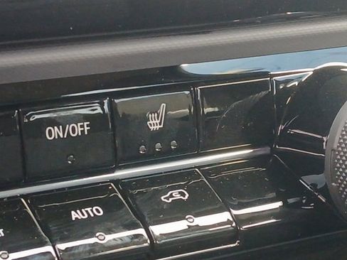 New 2027 Chevrolet Bolt LT w/ Comfort Package FWD image 15