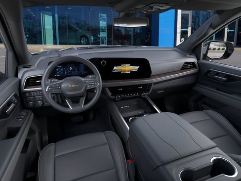 New 2026 Chevrolet Suburban Premier w/ Sun And Tow Package AWD/4WD image 15