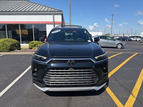 Used 2024 Toyota Grand Highlander AWD Hybrid image 11