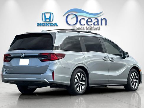 New 2026 Honda Odyssey EX-L image 5