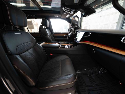 Used 2024 Jeep Grand Wagoneer Series III w/ Rear Seat Video Group 1 image 27