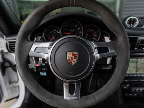 Used 2012 Porsche 911 Carrera GTS RWD image 31