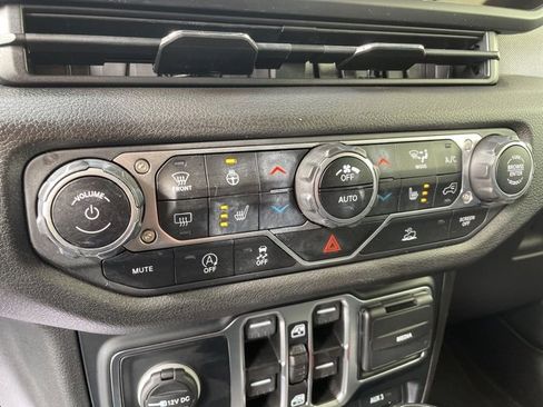 Certified 2024 Jeep Wrangler Willys image 5