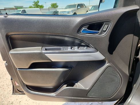 Used 2021 Chevrolet Colorado LT AWD/4WD image 14