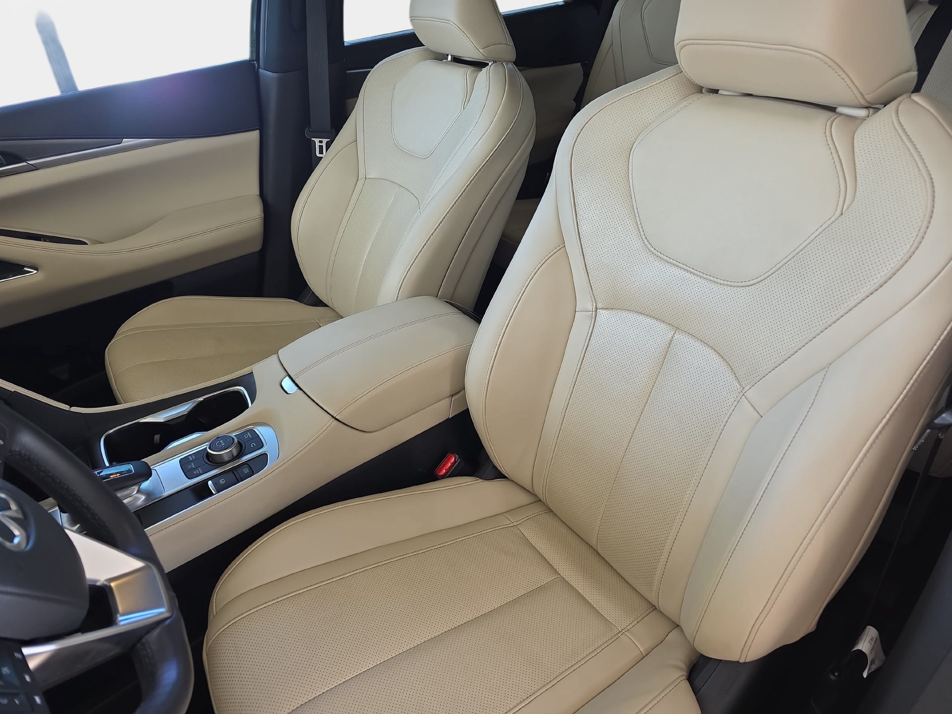 Certified 2024 INFINITI QX60 Luxe w/ Performance Audio Package FWD image 15