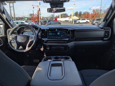 Used 2024 Chevrolet Silverado 1500 LT image 11
