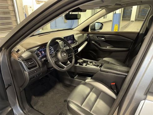 Used 2023 Nissan Rogue SV w/ SV Premium B Package image 29